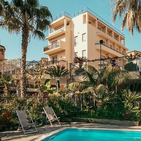Hotel Residence La Palma Finale Ligure Exteriör bild