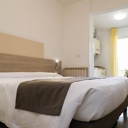 Hotel Residence La Palma Finale Ligure Exteriör bild