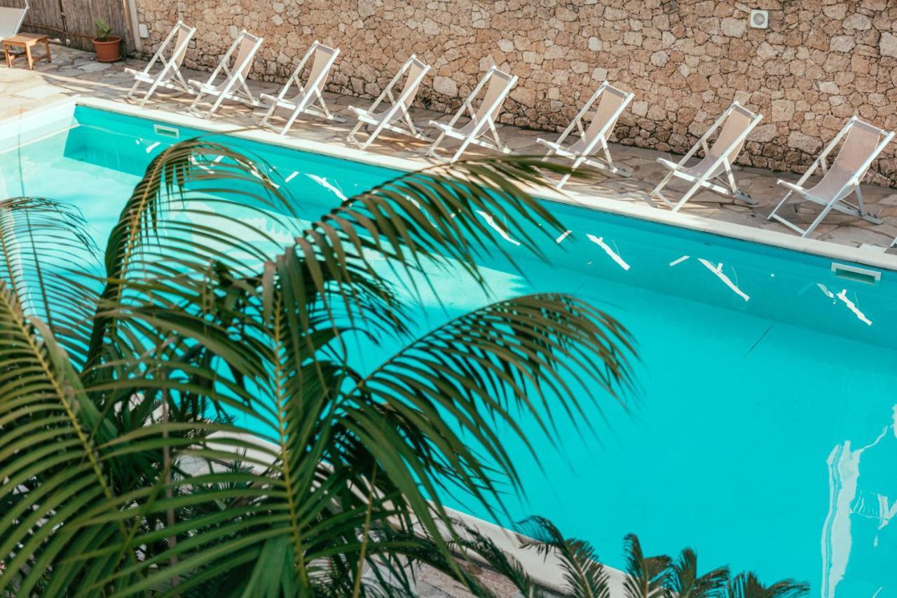 Hotel Residence La Palma Finale Ligure Exteriör bild