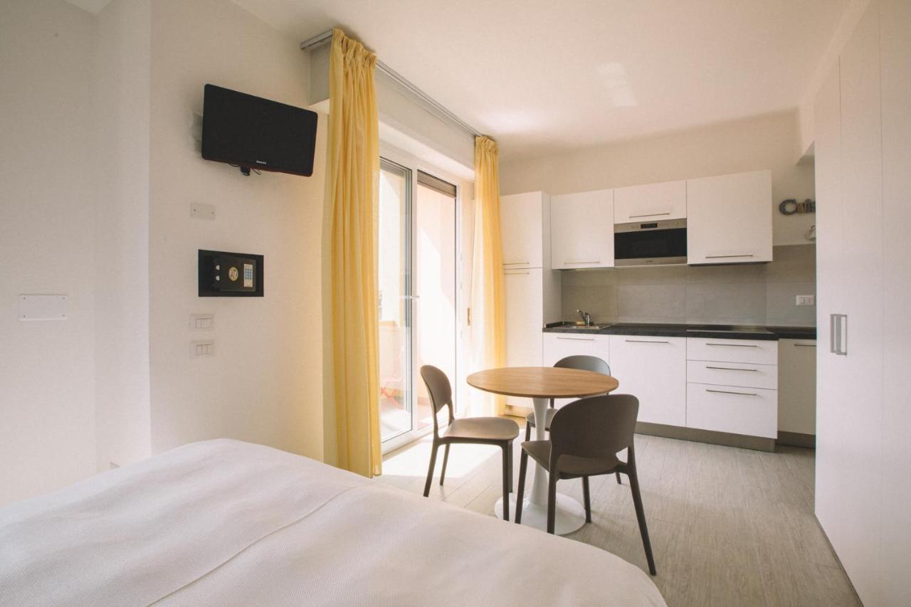 Hotel Residence La Palma Finale Ligure Exteriör bild