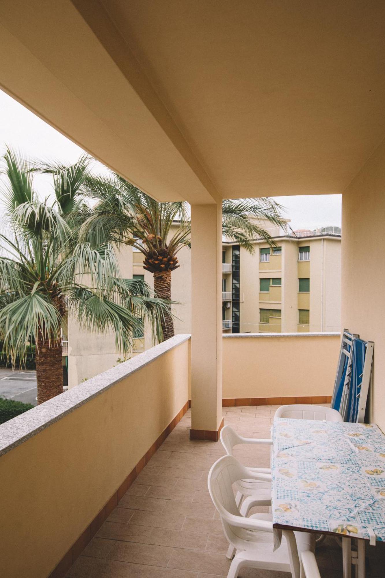 Hotel Residence La Palma Finale Ligure Exteriör bild